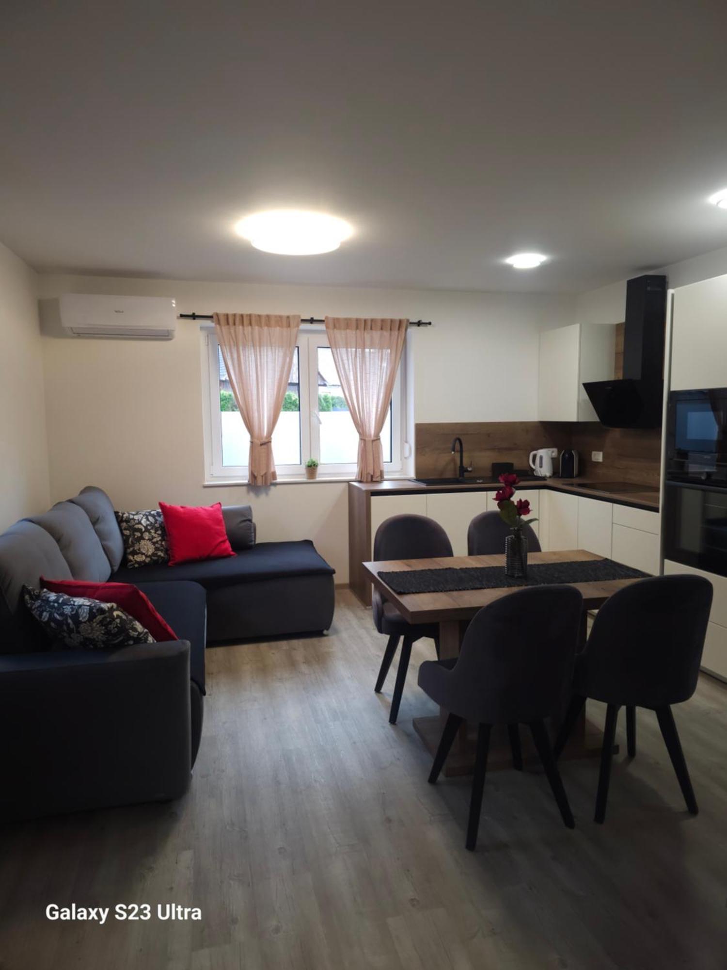 Prima Countryside Apartments Zirovnica Rom bilde